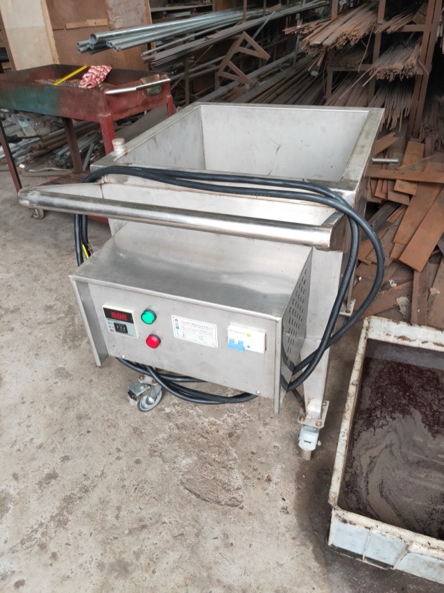 Double-Wall Oil Heated Multi-Purpose Wax Melting Tank — Detail view 1