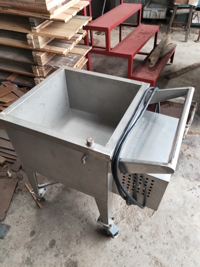 Double-Wall Oil Heated Multi-Purpose Wax Melting Tank — Detail view 2
